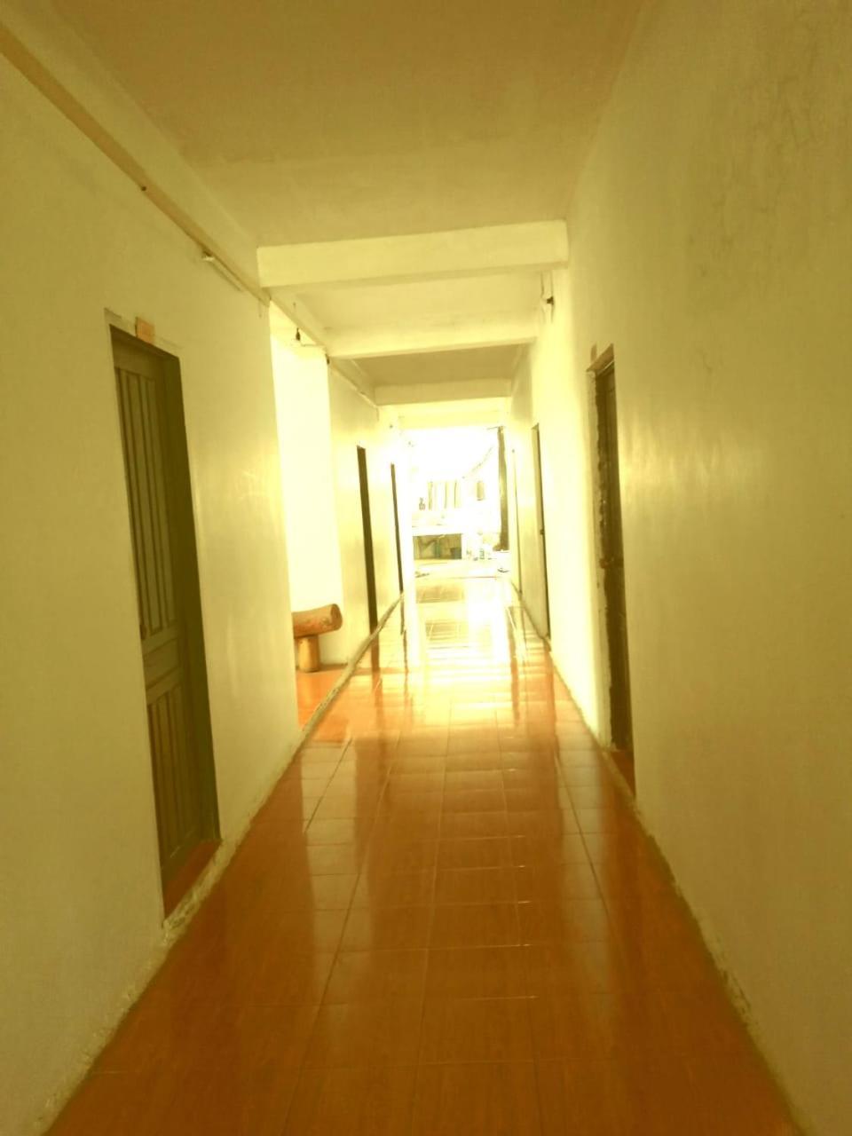 Vang Vieng Lily Backpackers Hostel Esterno foto